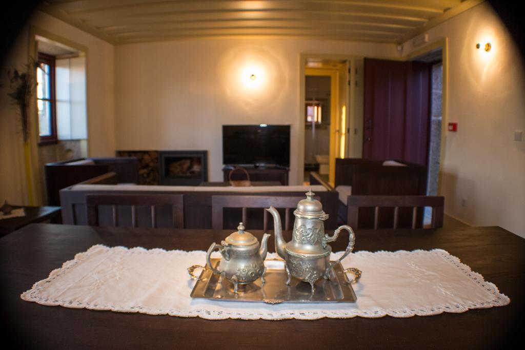 Maison d'hôtes Casas Dos Avos à Vale de Cambra Chambre photo