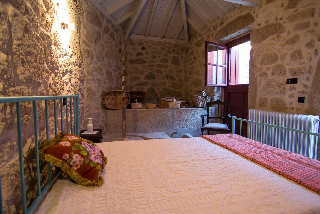 Maison d'hôtes Casas Dos Avos à Vale de Cambra Chambre photo