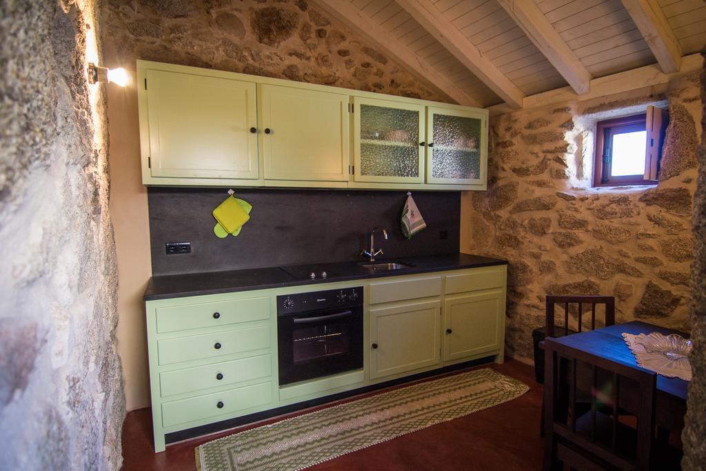 Maison d'hôtes Casas Dos Avos à Vale de Cambra Chambre photo